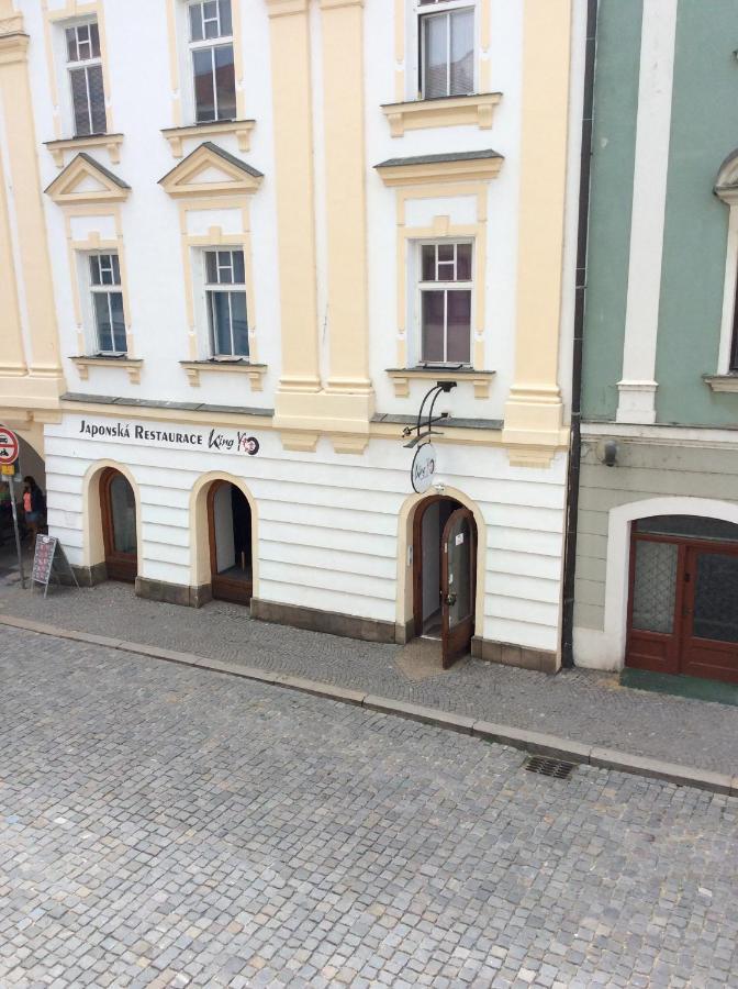Hotel U Zlateho Andela パルドゥビツェ エクステリア 写真